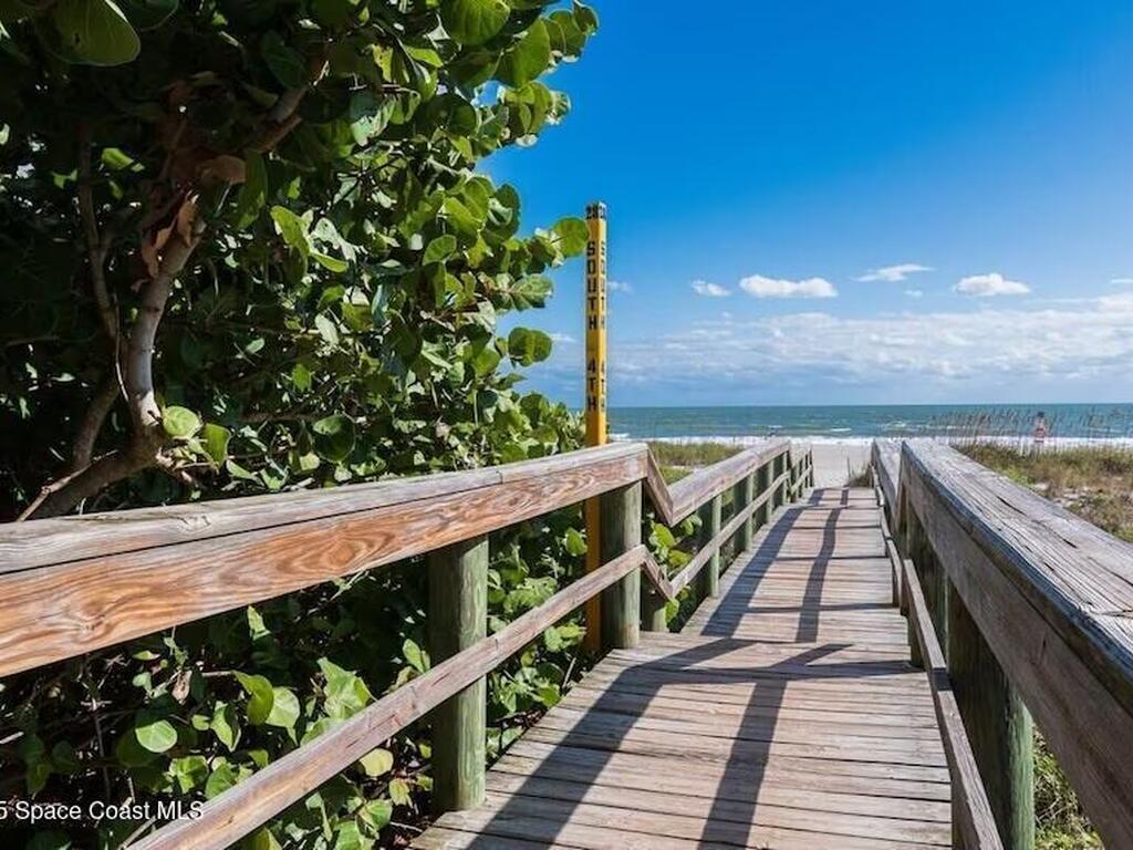 402 S Orlando Avenue, Cocoa Beach, FL 32931