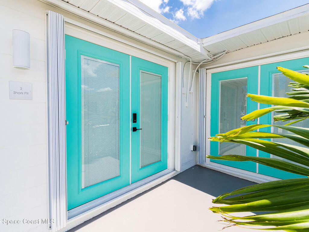 402 S Orlando Avenue, Cocoa Beach, FL 32931