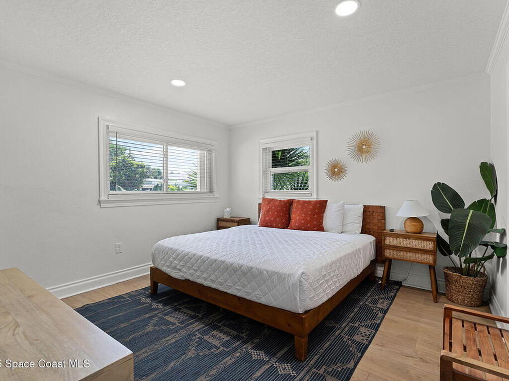 402 S Orlando Avenue, Cocoa Beach, FL 32931