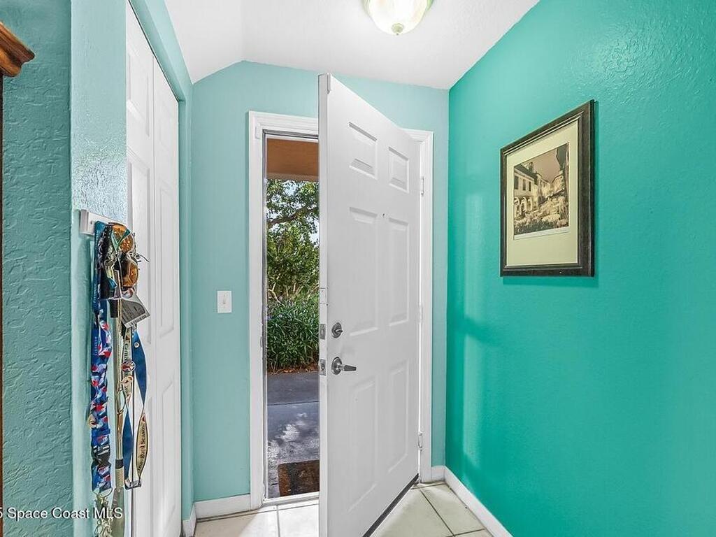 2416 57th Circle, Vero Beach, FL 32966