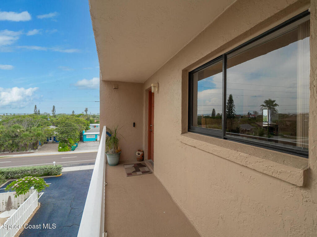 1525 S Atlantic Avenue, Cocoa Beach, FL 32931