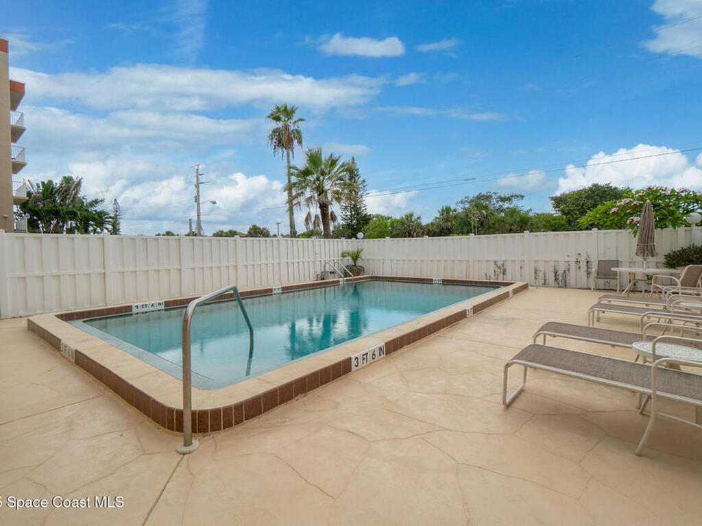 1525 S Atlantic Avenue, Cocoa Beach, FL 32931