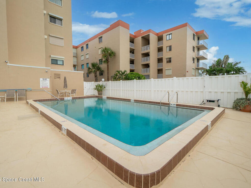 1525 S Atlantic Avenue, Cocoa Beach, FL 32931