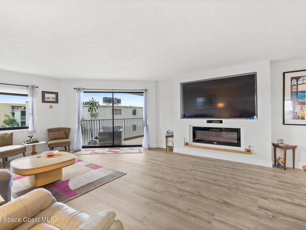 1525 S Atlantic Avenue, Cocoa Beach, FL 32931