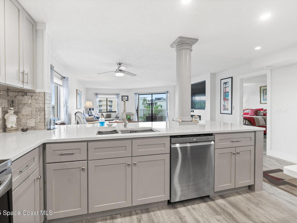 1525 S Atlantic Avenue, Cocoa Beach, FL 32931