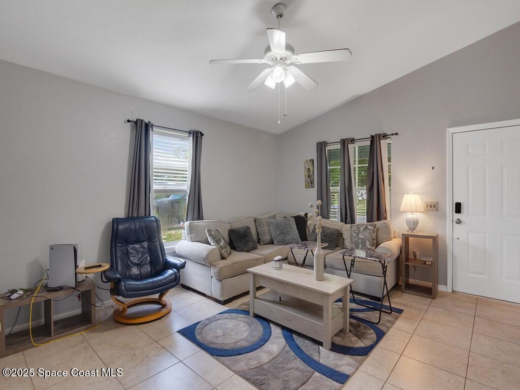 1150 19th Avenue, Vero Beach, FL 32962