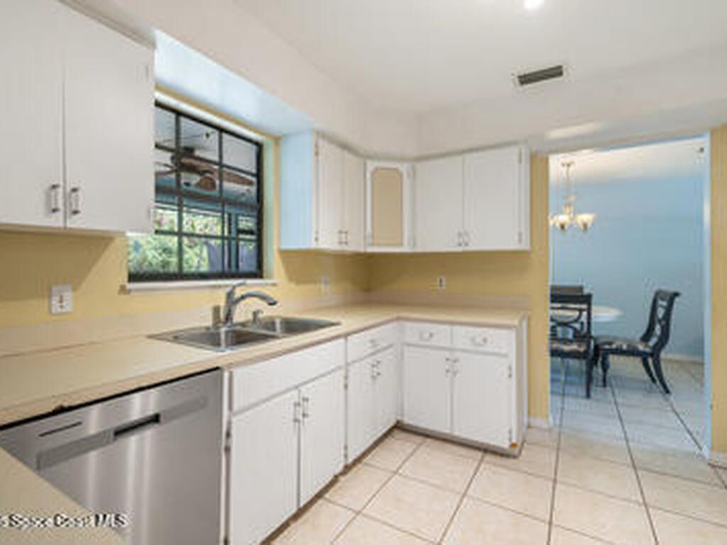 1635 71st Court, Vero Beach, FL 32966