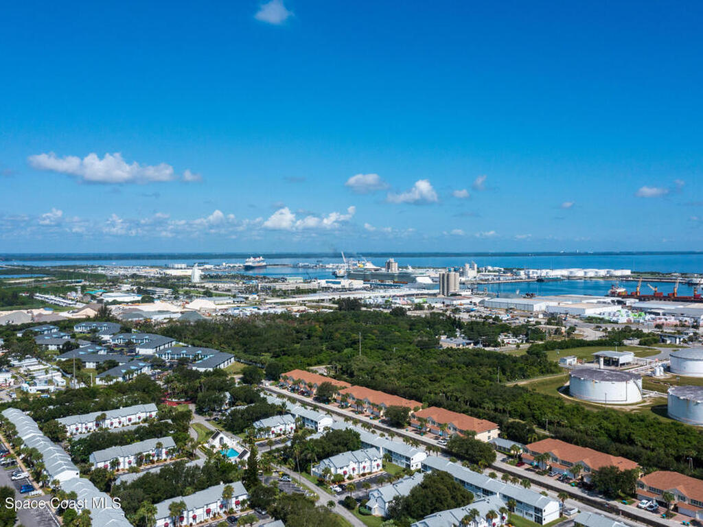 446 N Seaport Boulevard, Cape Canaveral, FL 32920
