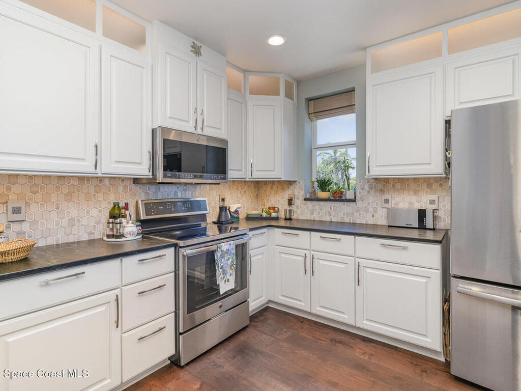 550 S Banana River Drive, Merritt Island, FL 32952