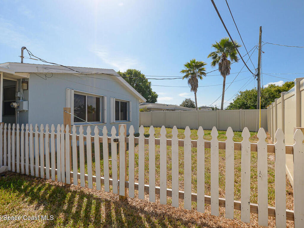 858 Bianca Drive, Palm Bay, FL 32905