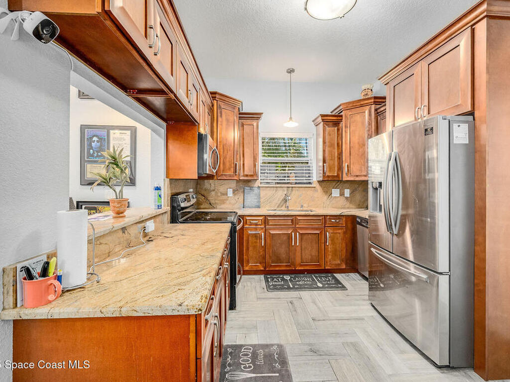 2100 Vernon Place, Melbourne, FL 32901