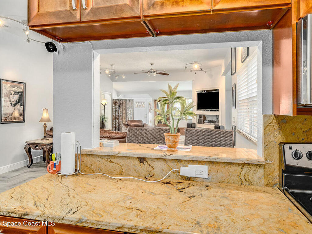 2100 Vernon Place, Melbourne, FL 32901