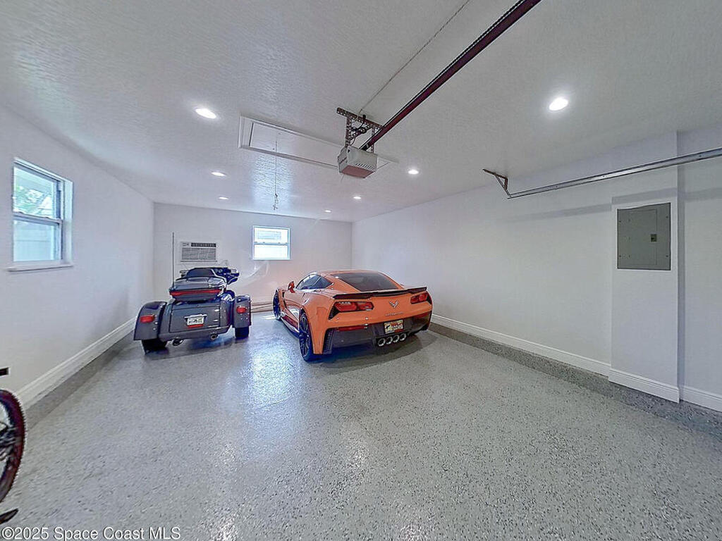 2100 Vernon Place, Melbourne, FL 32901