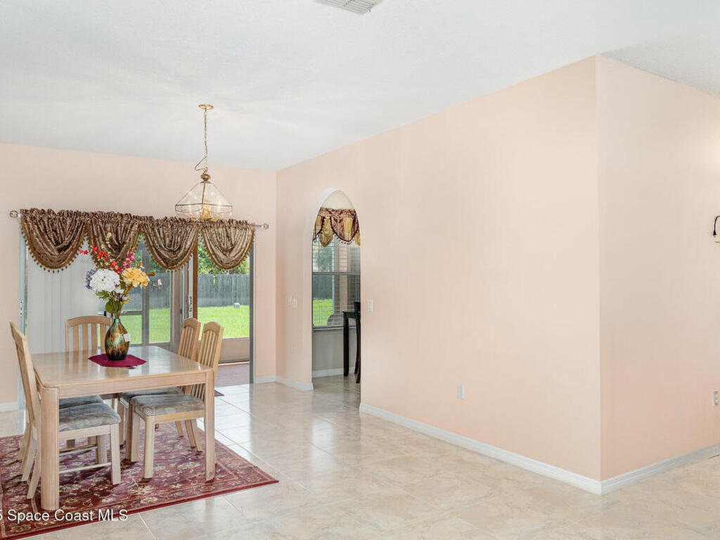 462 Peppermill Circle, Kissimmee, FL 34758