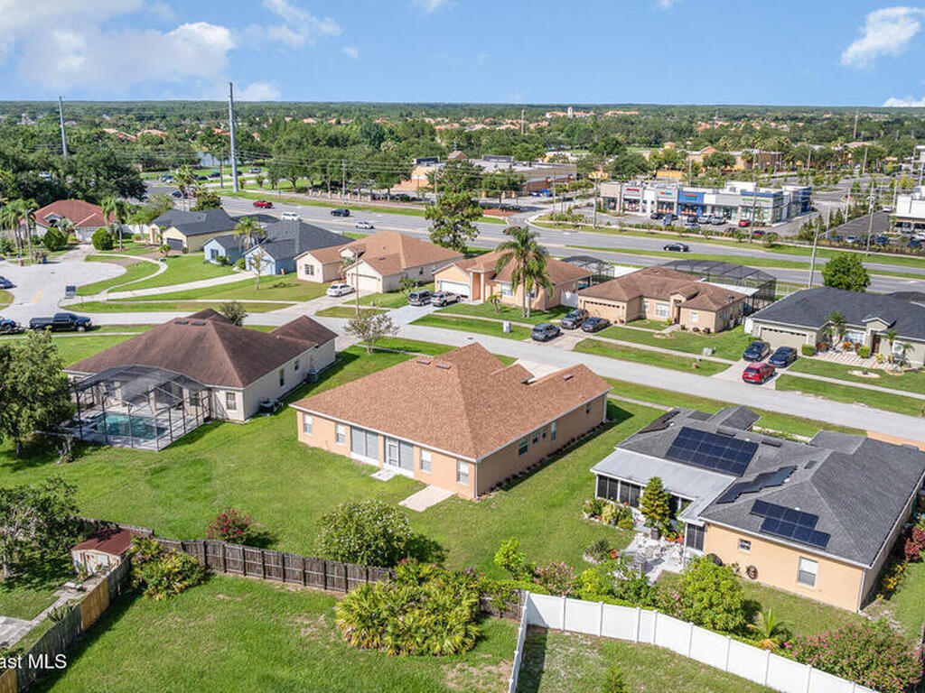 462 Peppermill Circle, Kissimmee, FL 34758