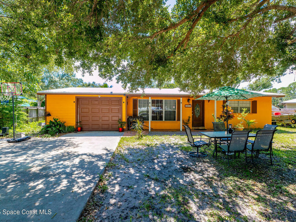 5402 Shannon Drive, Fort Pierce, FL 34951