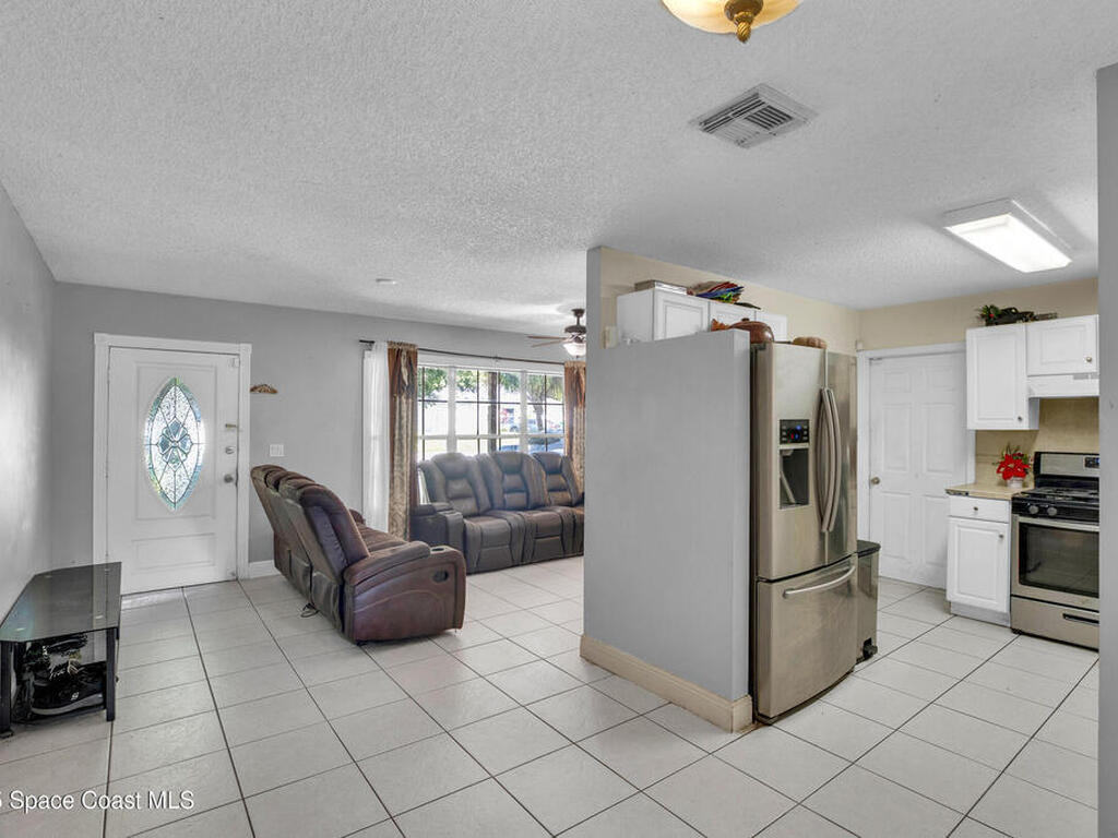 5402 Shannon Drive, Fort Pierce, FL 34951