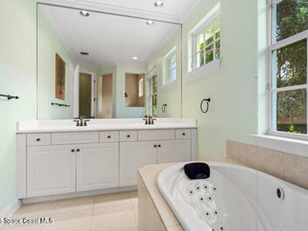 1167 Governors Way, Vero Beach, FL 32963