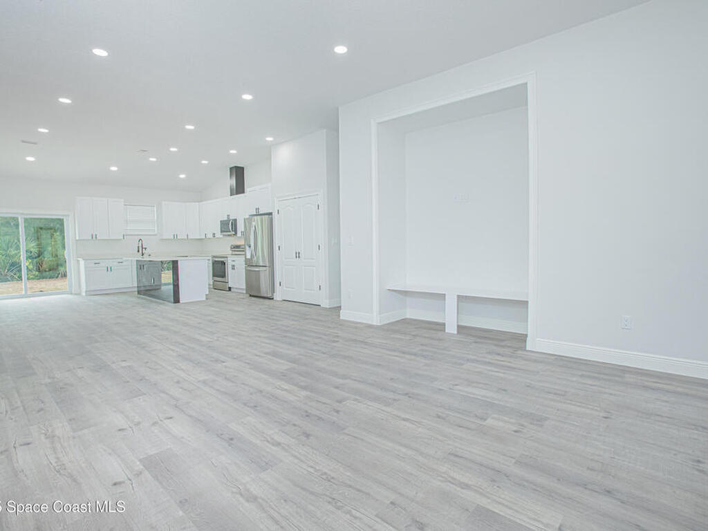 475 La Coco Street, Palm Bay, FL 32908