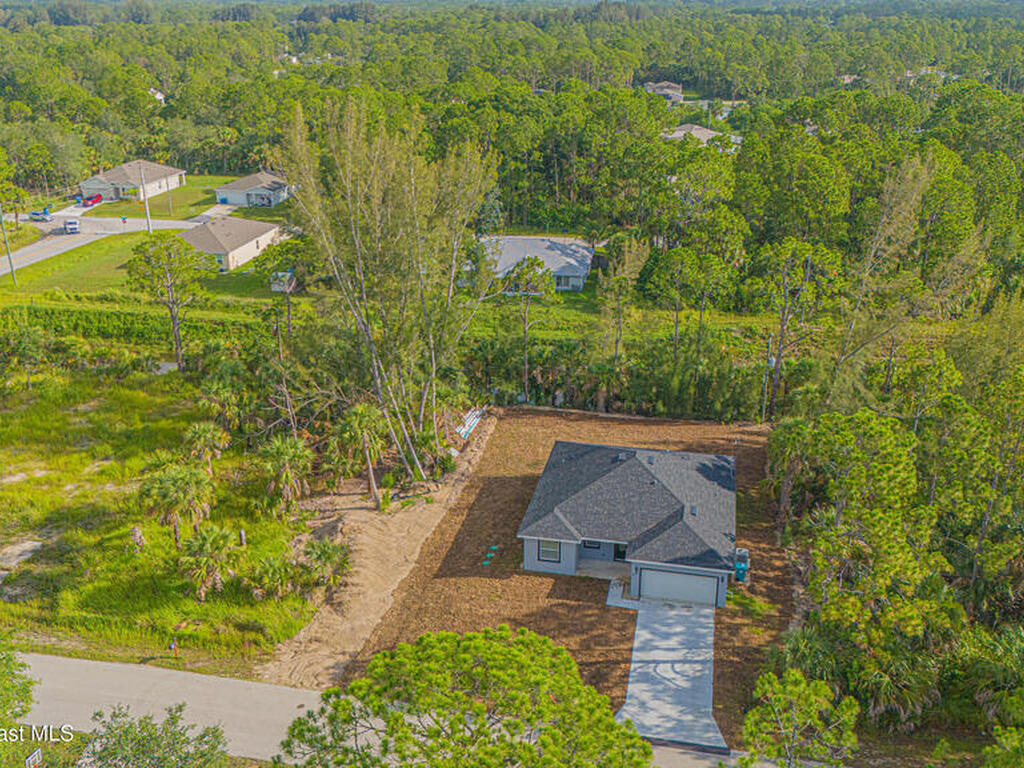 475 La Coco Street, Palm Bay, FL 32908