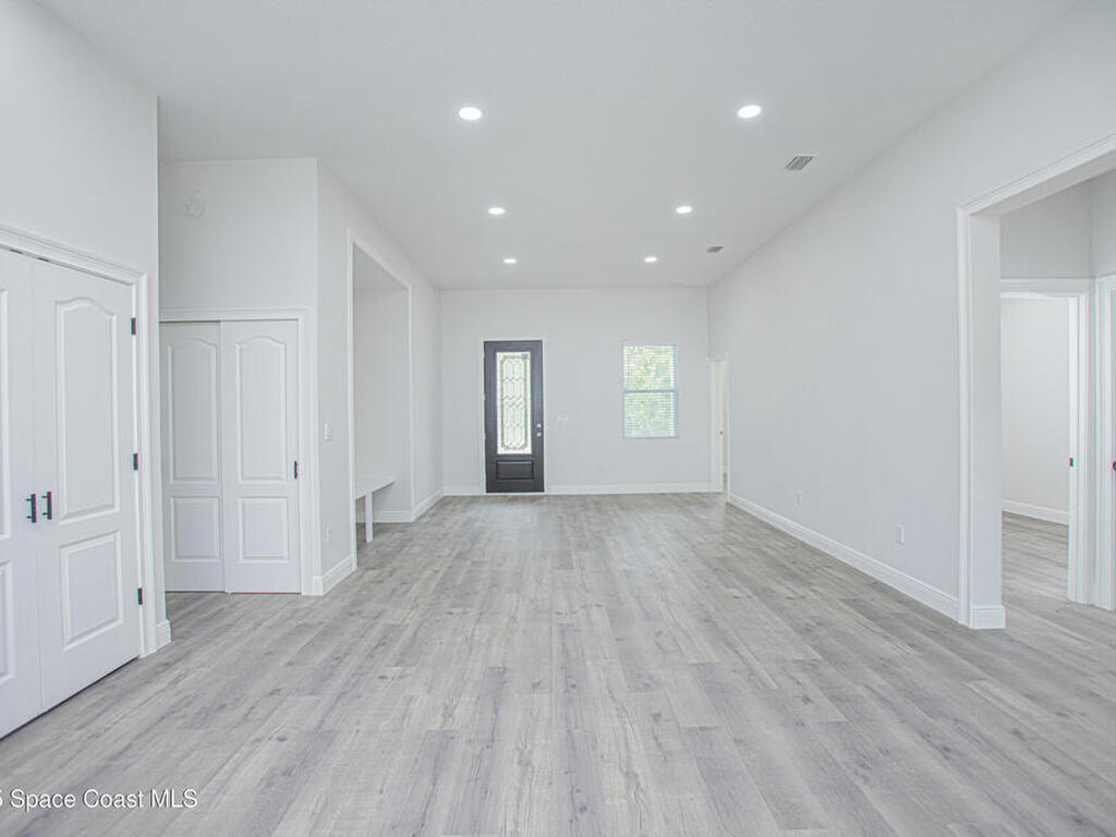 475 La Coco Street, Palm Bay, FL 32908