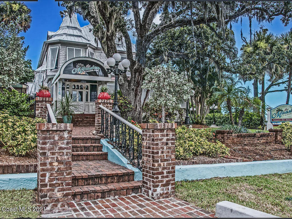 2240 Enjoya Lane, Melbourne, FL 32901