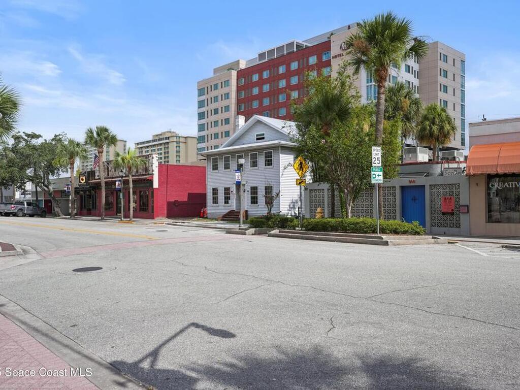 814 E New Haven Avenue, Melbourne, FL 32901