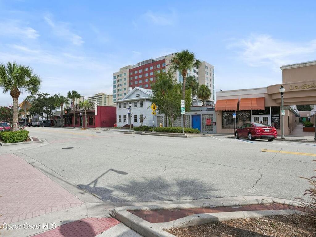 814 E New Haven Avenue, Melbourne, FL 32901