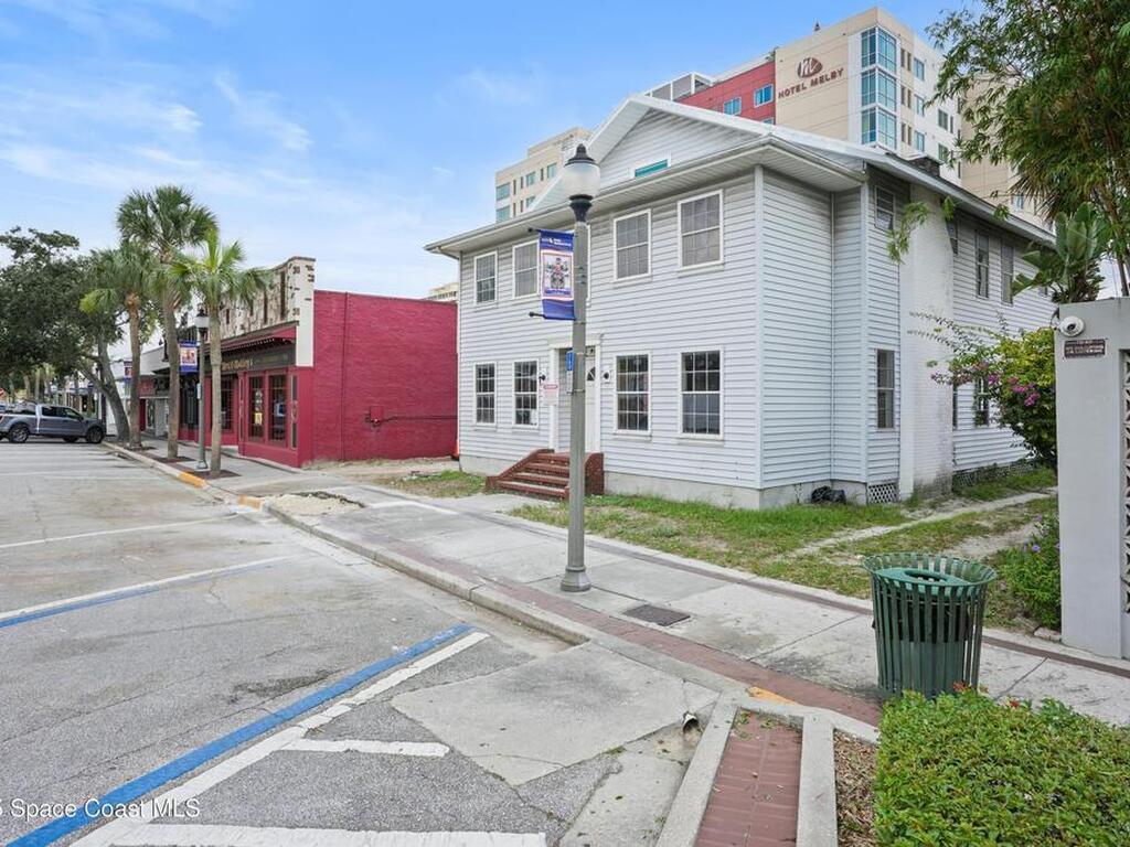 814 E New Haven Avenue, Melbourne, FL 32901