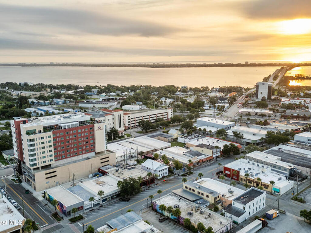 814 E New Haven Avenue, Melbourne, FL 32901