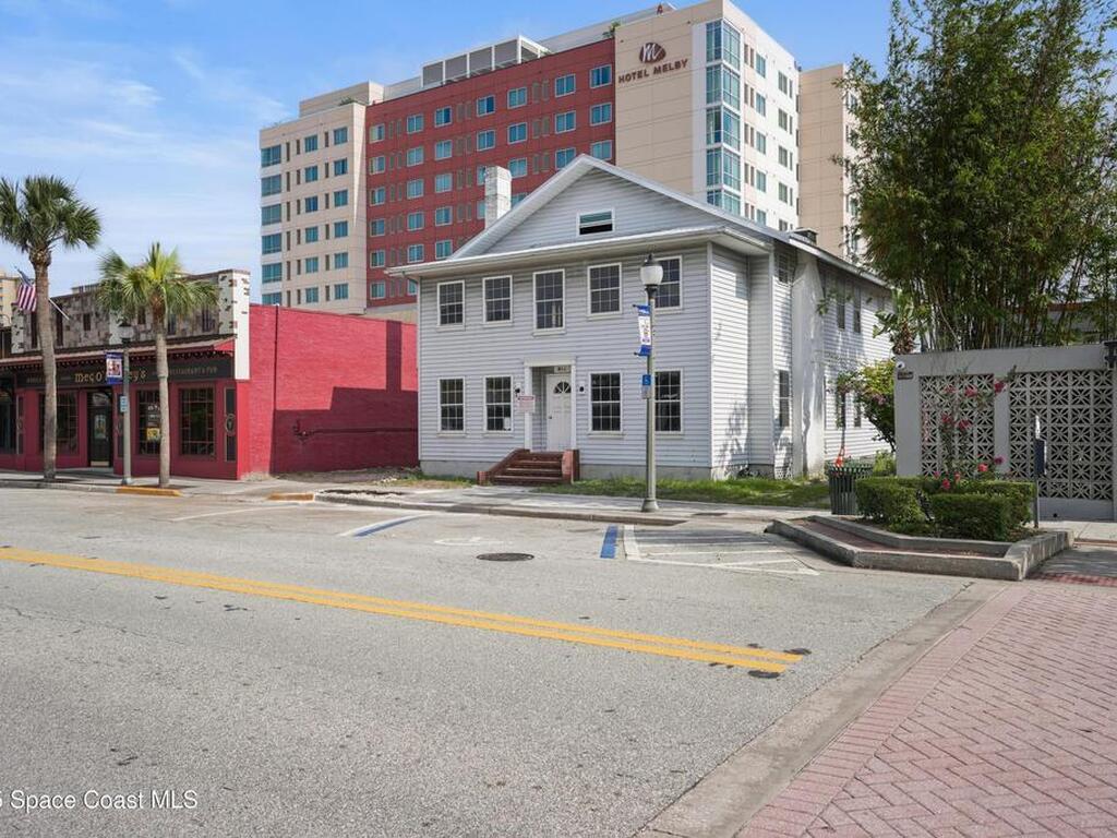 814 E New Haven Avenue, Melbourne, FL 32901