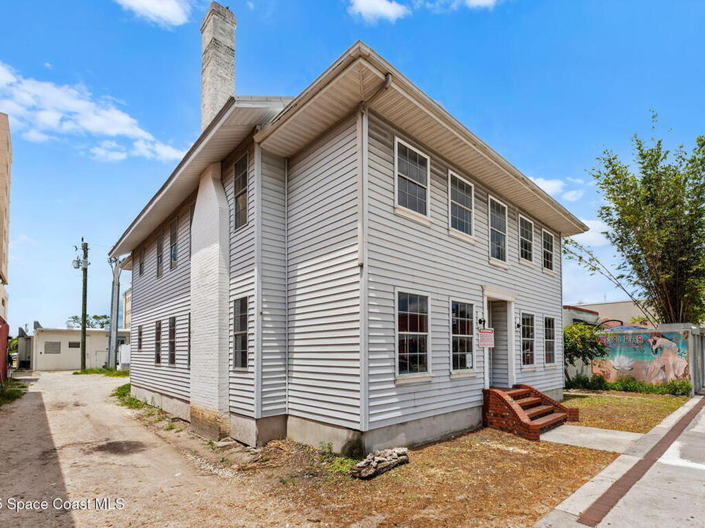 814 E New Haven Avenue, Melbourne, FL 32901