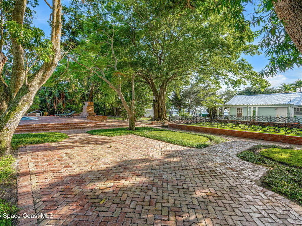 1101 River Road, Melbourne Beach, FL 32951