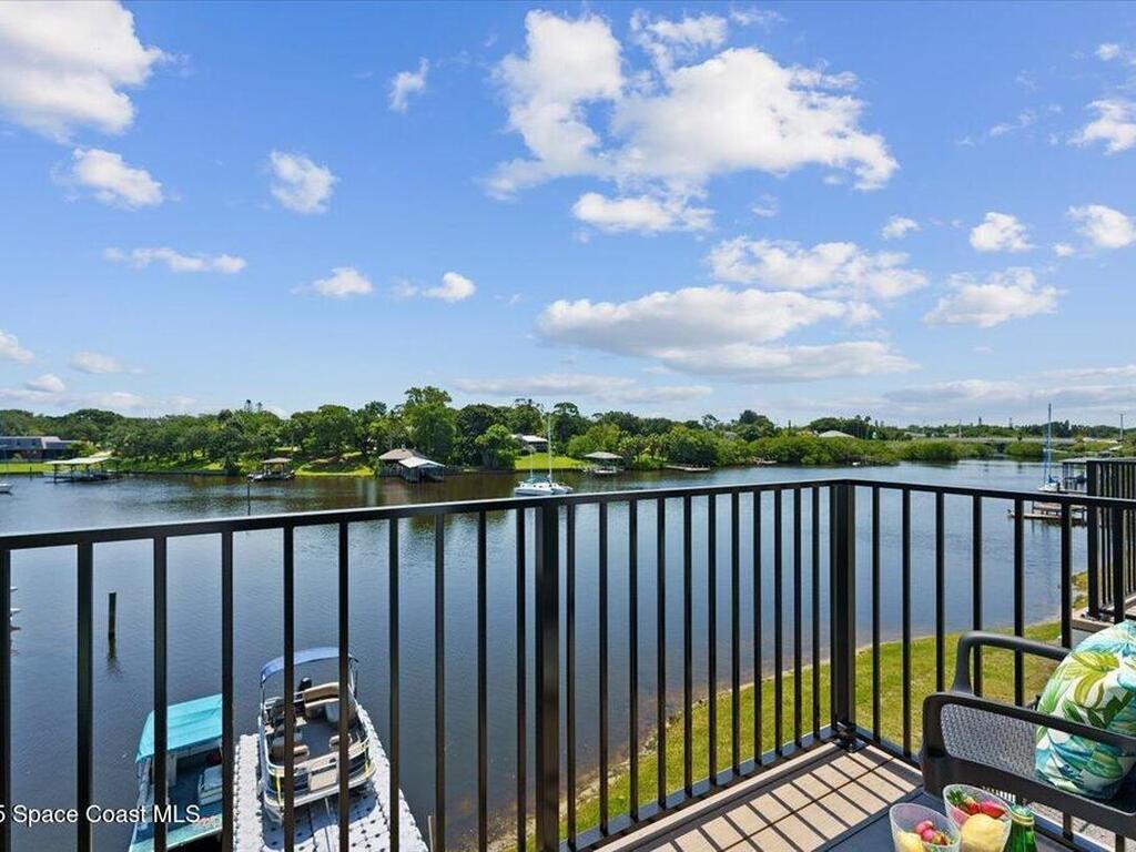 913 Paddleboard Court, Melbourne, FL 32935