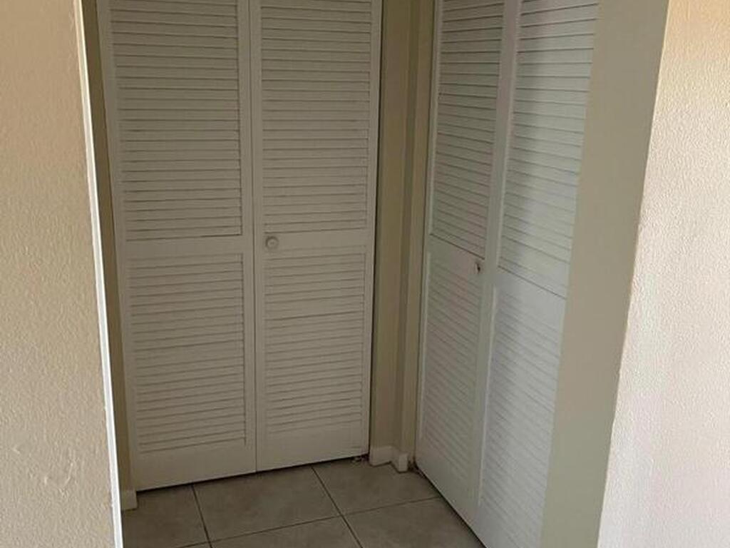 725 Port Malabar Boulevard, Palm Bay, FL 32905