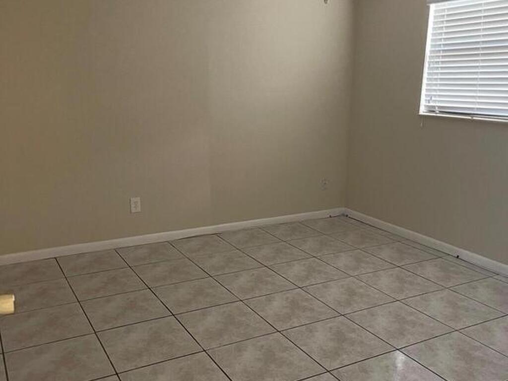 725 Port Malabar Boulevard, Palm Bay, FL 32905