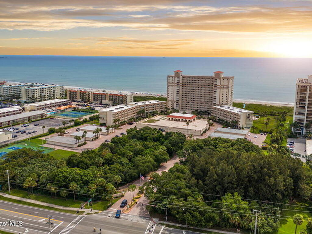 820 N Atlantic Avenue, Cocoa Beach, FL 32931