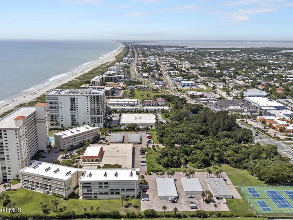 820 N Atlantic Avenue, Cocoa Beach, FL 32931