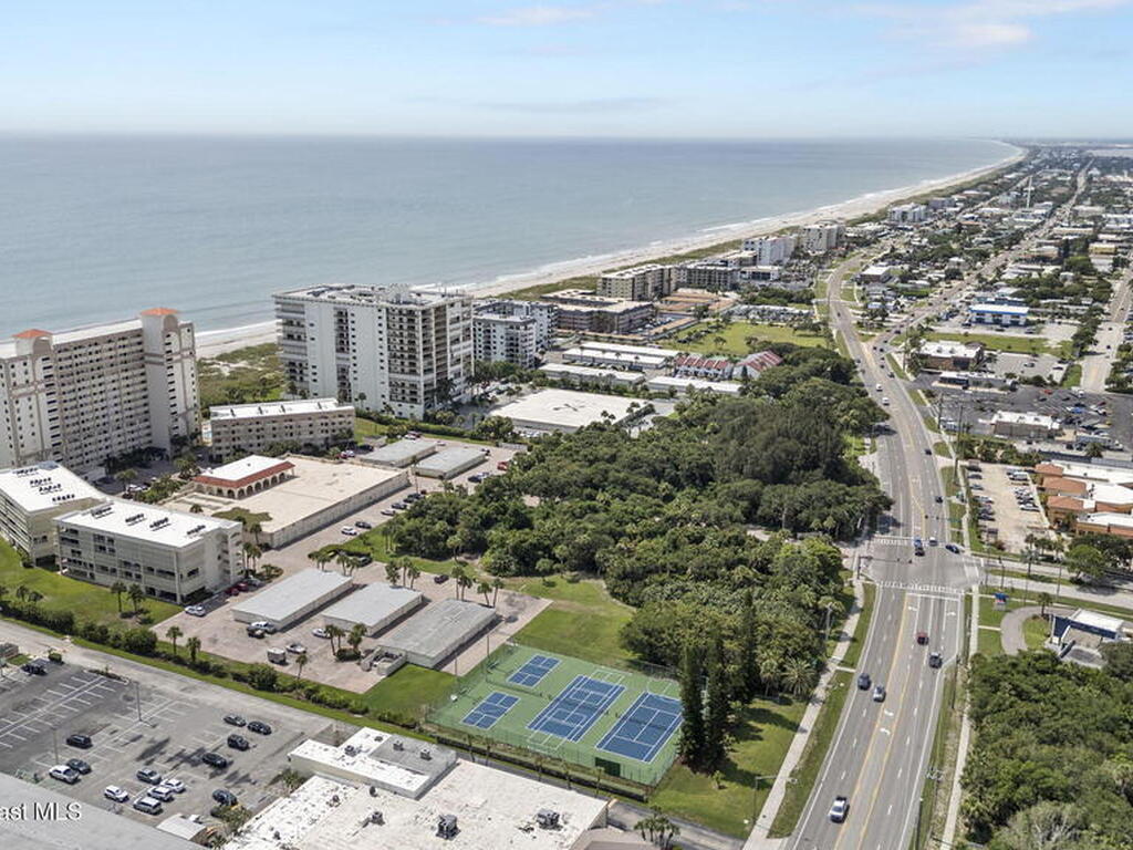 820 N Atlantic Avenue, Cocoa Beach, FL 32931