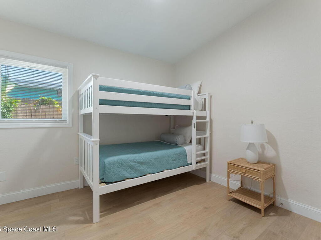 637 S Orlando Avenue, Cocoa Beach, FL 32931