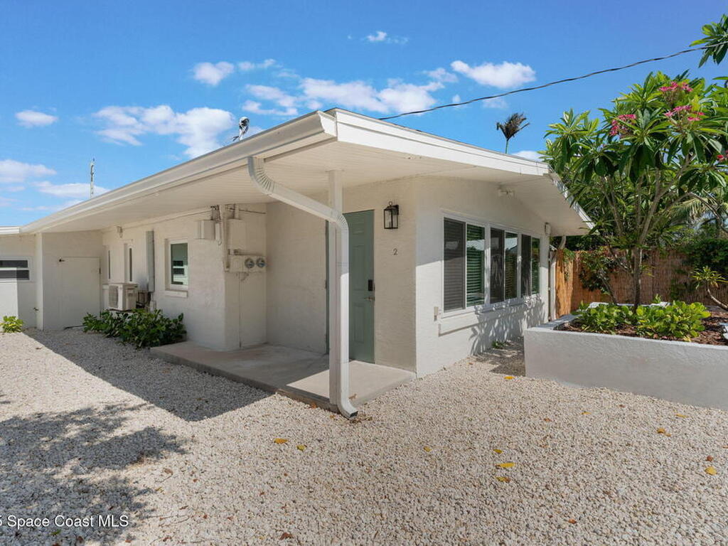 637 S Orlando Avenue, Cocoa Beach, FL 32931