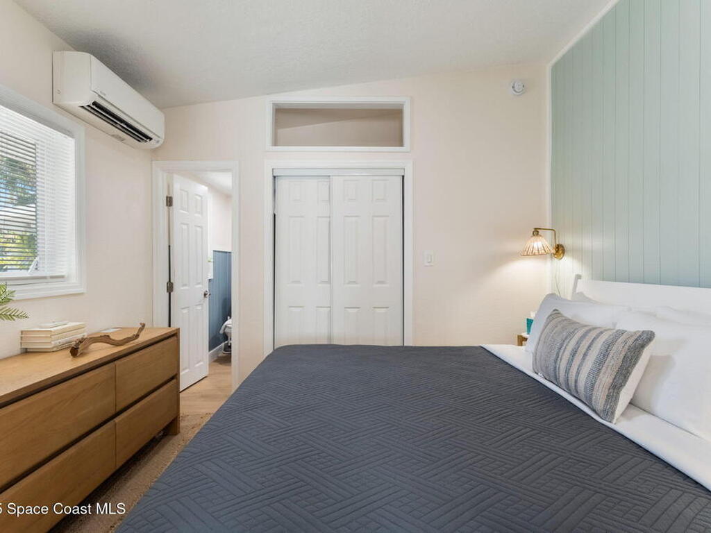 637 S Orlando Avenue, Cocoa Beach, FL 32931