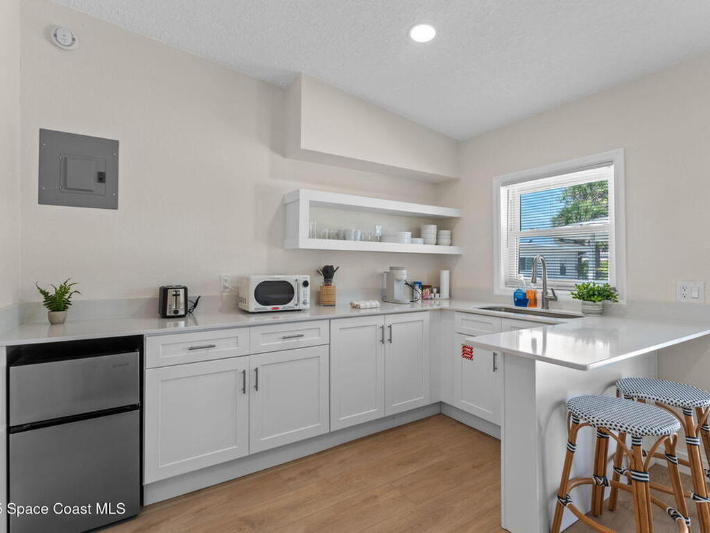 637 S Orlando Avenue, Cocoa Beach, FL 32931