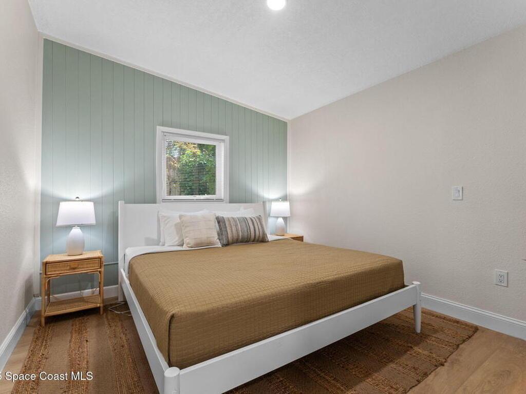 637 S Orlando Avenue, Cocoa Beach, FL 32931