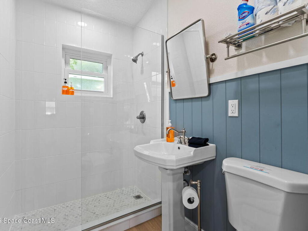 637 S Orlando Avenue, Cocoa Beach, FL 32931