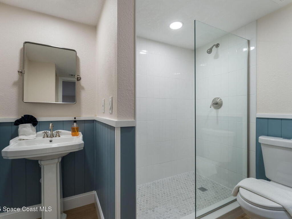 637 S Orlando Avenue, Cocoa Beach, FL 32931