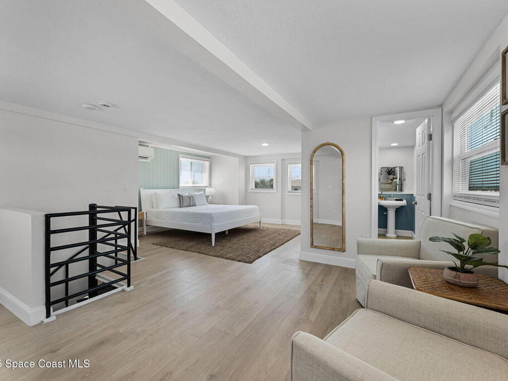 637 S Orlando Avenue, Cocoa Beach, FL 32931