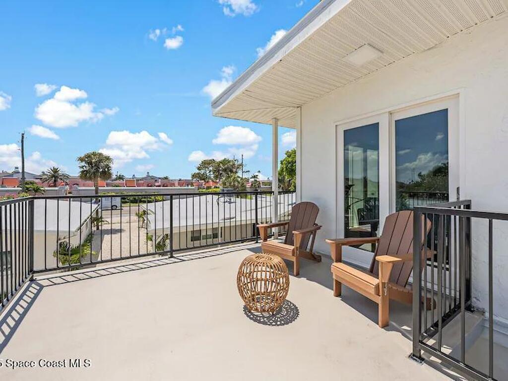 637 S Orlando Avenue, Cocoa Beach, FL 32931