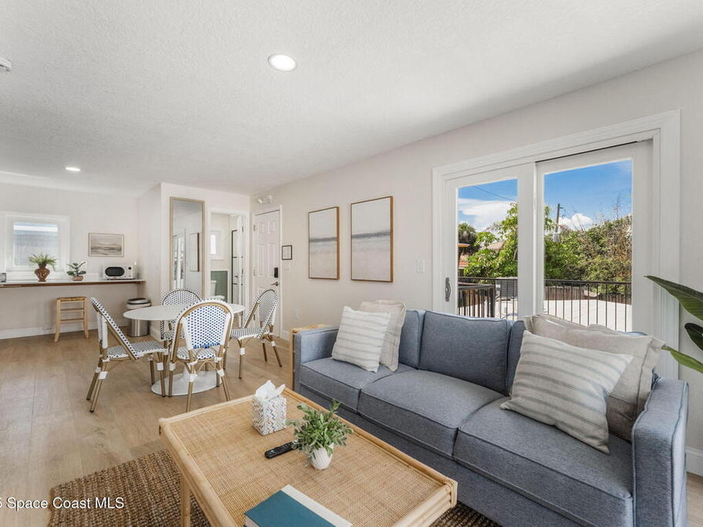 637 S Orlando Avenue, Cocoa Beach, FL 32931