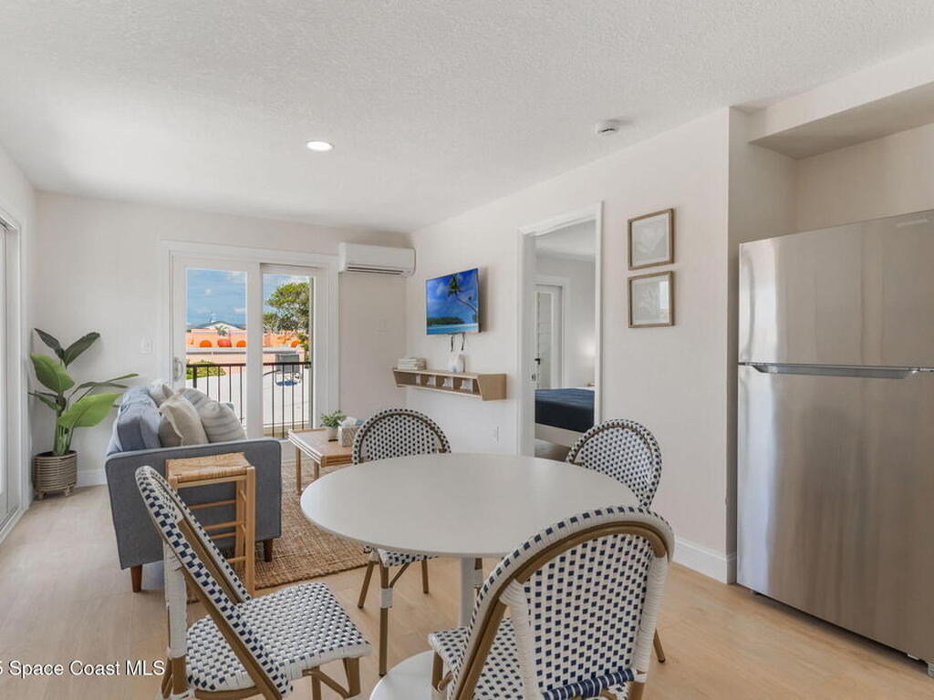 637 S Orlando Avenue, Cocoa Beach, FL 32931